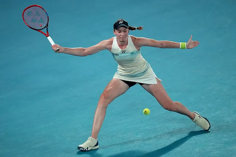 Jessica-Pegula-vs-Elena-Rybakina-Australian-Open-semifinal-match-11